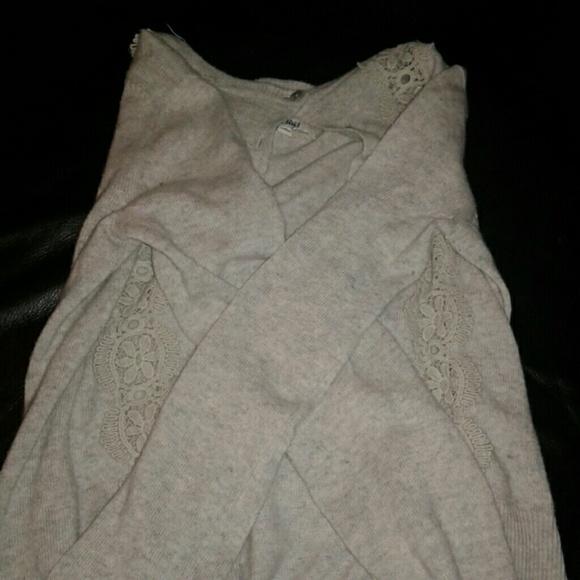 Clothes - Picture 2 of 4